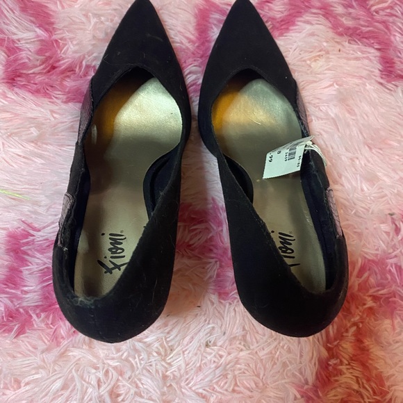 Black stiletto heels - Picture 3 of 3